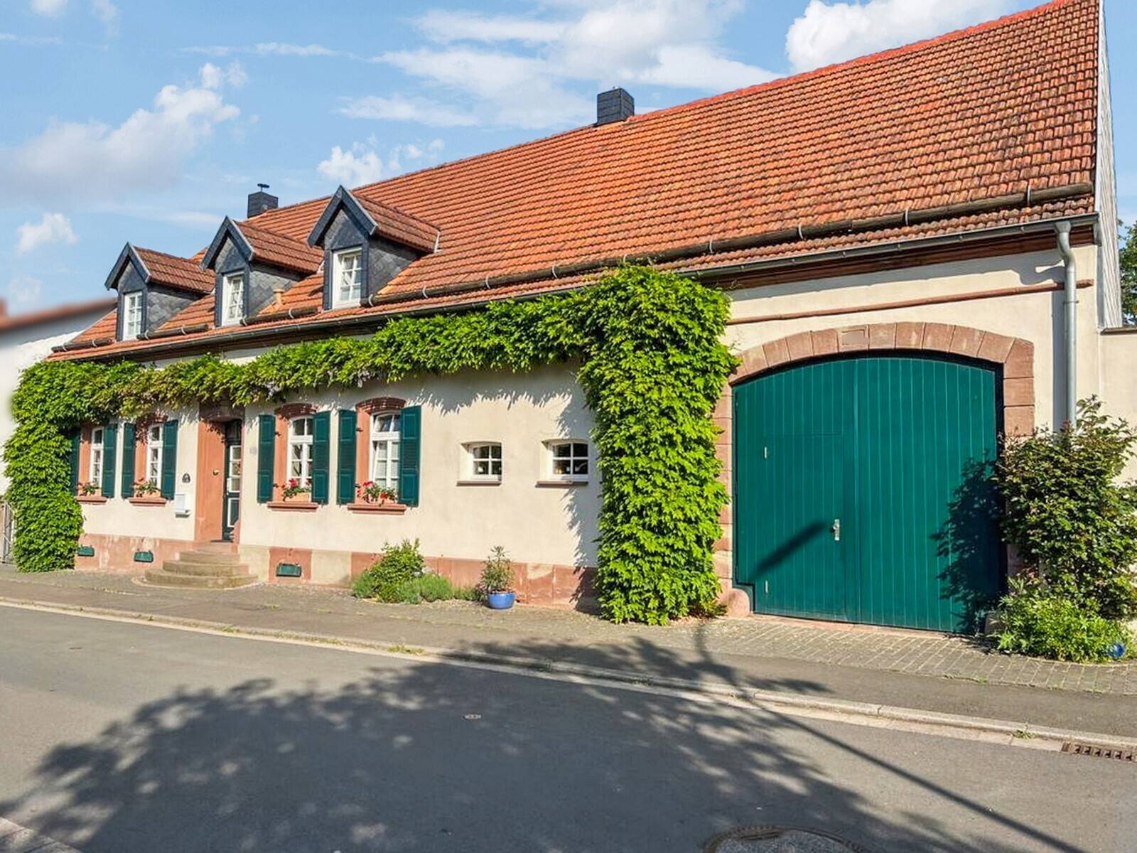 Bauernhaus zum Kauf 765.000 € 8 Zimmer 292 m²<br/>Wohnfläche 1.003 m²<br/>Grundstück Altstadt Kirkel 66459