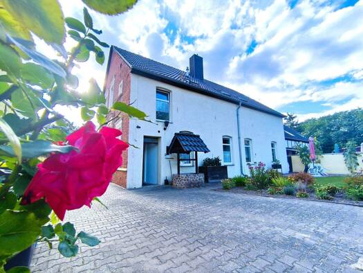 Mehrfamilienhaus zum Kauf 225.000 € 12 Zimmer 230 m² 800 m² Grundstück Osterburg 39606