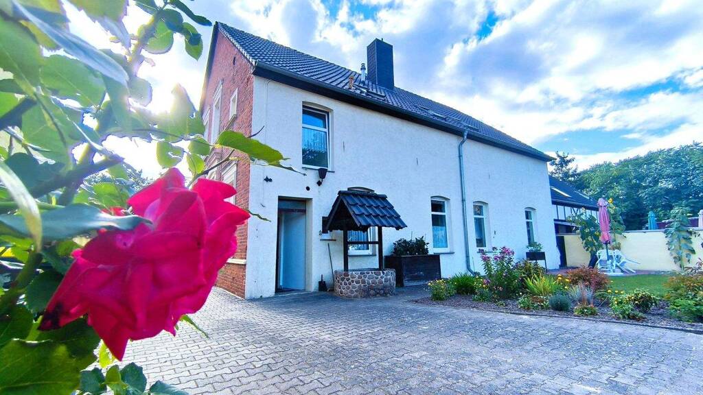 Mehrfamilienhaus zum Kauf 225.000 € 12 Zimmer 230 m² 800 m² Grundstück Osterburg 39606