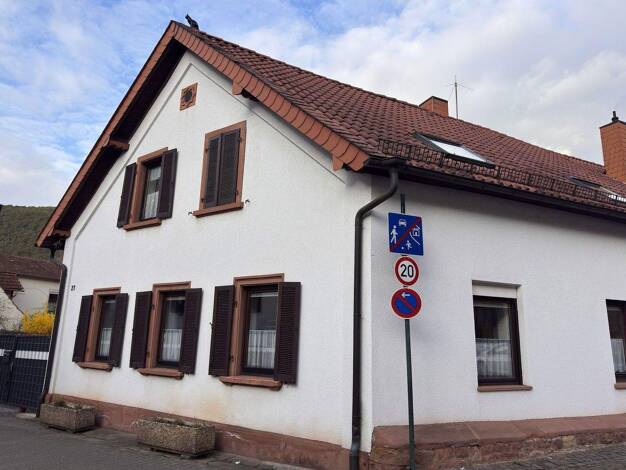 Doppelhaushälfte zur Miete 1.500 € 5 Zimmer 170 m² 190 m² Grundstück frei ab sofort Bad Dürkheim 67098