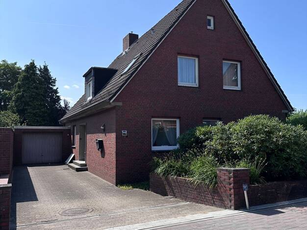 Einfamilienhaus zum Kauf 650.000 € 7,5 Zimmer 280,8 m² 650 m² Grundstück frei ab sofort Garstedt Norderstedt 22848