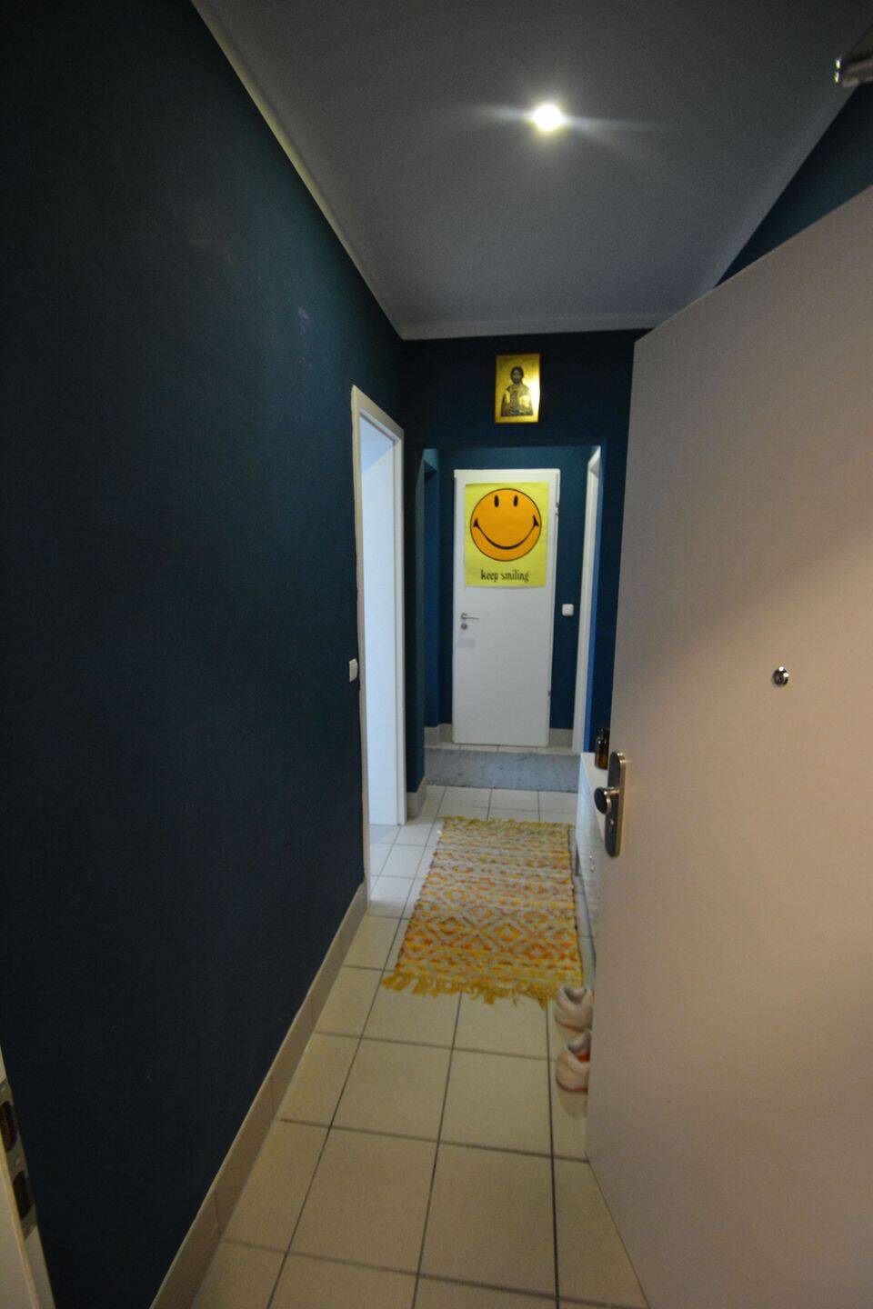 Großzügiges 1-Zimmer-Apartment mit Tageslichtbad und EBK im Herzen der Regensburger Altstadt – Wollwirkergasse 5, 93047 Regensburg – Bild 1 von 10