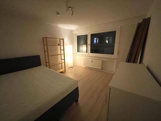 Wohnung zur Miete 550 € 1,5 Zimmer 32 m² Geschoss 3/5 frei ab sofort Möhringer Straße Süd Stuttgart 70199