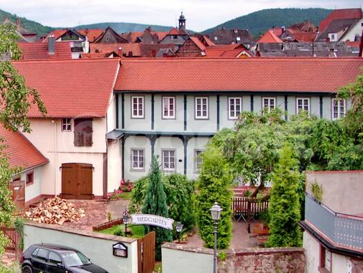 Haus zum Kauf provisionsfrei 349.000 € 311 m² 1.154 m² Grundstück Amorbach Amorbach 63916