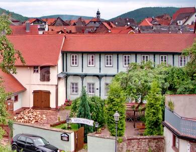 Haus zum Kauf provisionsfrei 349.000 € 311 m² 1.154 m² Grundstück Amorbach Amorbach 63916