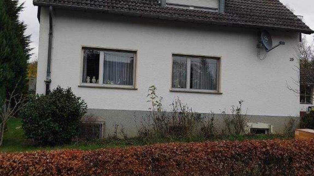 Einfamilienhaus zum Kauf 340.000 € 6 Zimmer 119 m² 1.000 m² Grundstück frei ab sofort Wiehl 51674