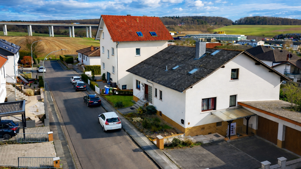 Mehrfamilienhaus zum Kauf 498.000 € 8 Zimmer 280 m² 645 m² Grundstück Langgöns 35428