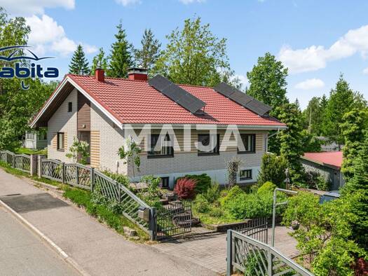 Einfamilienhaus zum Kauf 475.000 € 8 Zimmer 141 m² 1.474 m² Grundstück Isonjärventie 22 Espoo 02940