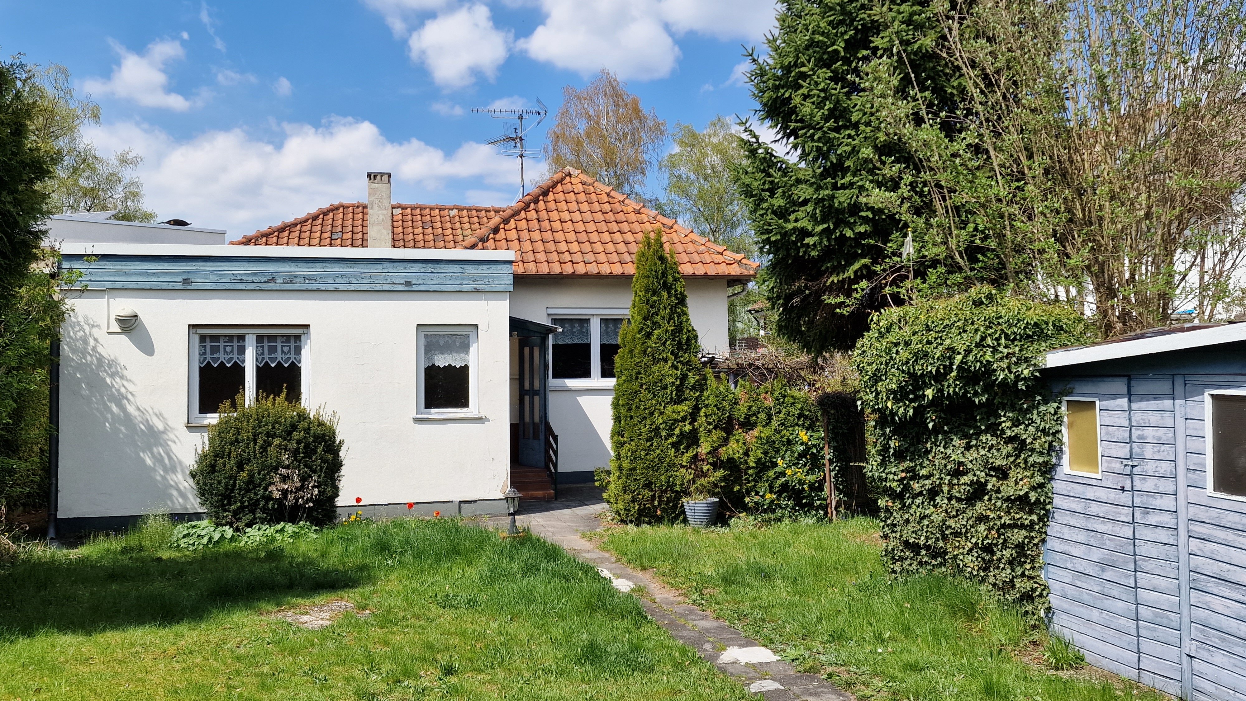 Bungalow zum Kauf 368.000 € 4 Zimmer 82 m²<br/>Wohnfläche 573 m²<br/>Grundstück Altenfurt - Moorenbrunn Nürnberg 90475