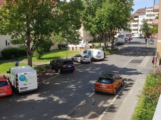 Wohnung zur Miete 1.400 € 5 Zimmer 130 m² Geschoss 1/3 frei ab 15.04.2026 Steinbühl Nürnberg 90443