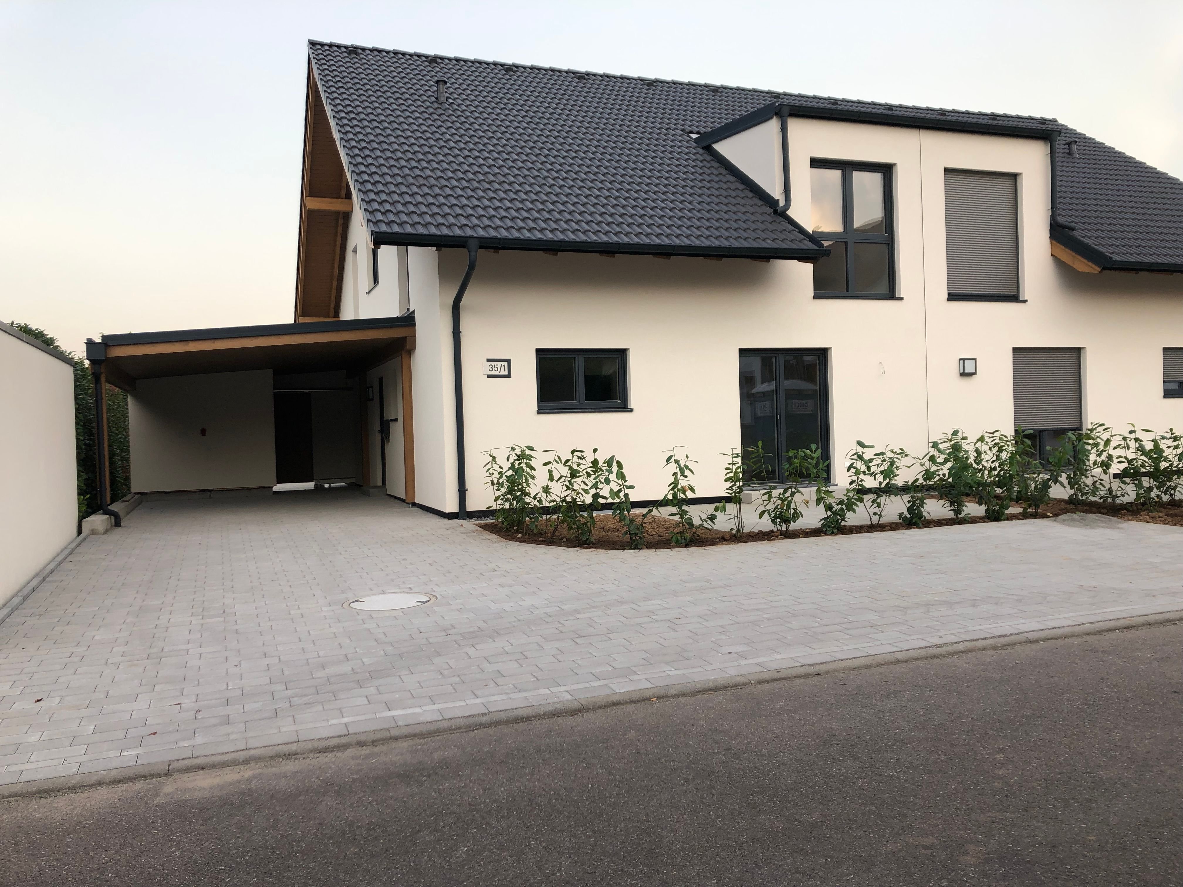 Doppelhaushälfte zur Miete 2.150 € 5 Zimmer 150 m²<br/>Wohnfläche 370 m²<br/>Grundstück 01.10.2024<br/>Verfügbarkeit Auenstein Ilsfeld 74360