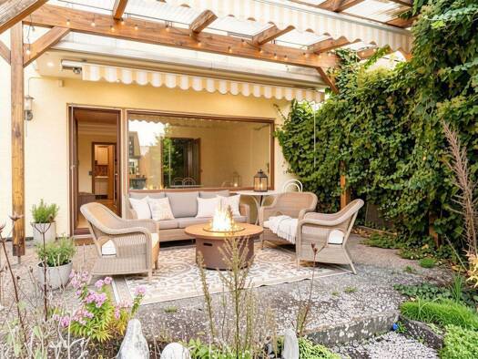 Reihenendhaus zum Kauf 549.000 € 4,5 Zimmer 110 m² 649 m² Grundstück Holzgerlingen 71088