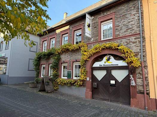 Mehrfamilienhaus zum Kauf 599.000 € 10 Zimmer 160 m² 902 m² Grundstück frei ab sofort Kröv 54536