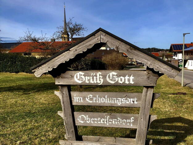 Mehrfamilienhaus zum Kauf provisionsfrei 965.000 € 8 Zimmer 209 m² 1.117 m² Grundstück Frühlingstraße 8 Oberteisendorf Teisendorf 83317