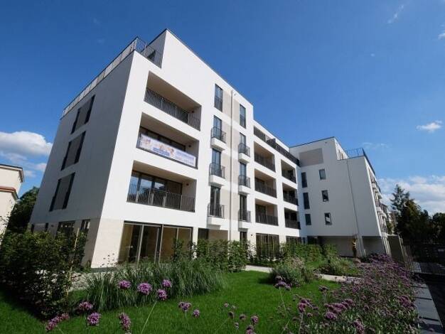 Wohnung zur Miete 1.474 € 3 Zimmer 109,2 m² frei ab 01.10.2026 Bergstraße 1 Südvorstadt-West Dresden 01069