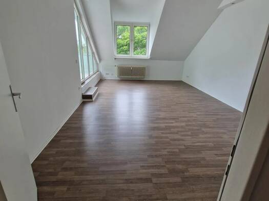 Wohnung zur Miete 610 € 2 Zimmer 64,2 m² frei ab sofort Laehr&#39;scher Jagdweg 69 Zehlendorf Berlin 14167