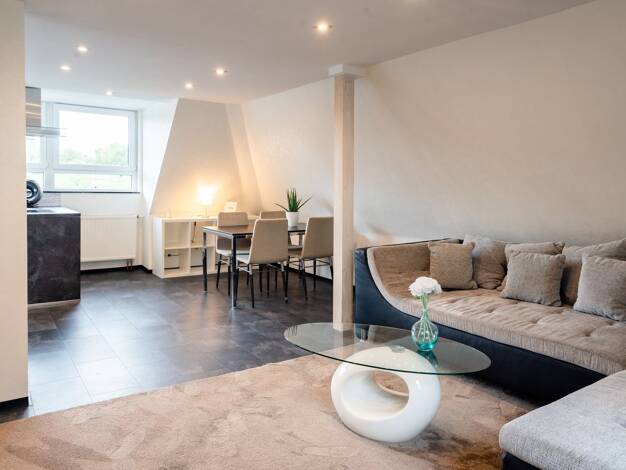 Wohnung zum Kauf 241.000 € 2,5 Zimmer 63 m² 3. Geschoss Leonberg Leonberg 71229