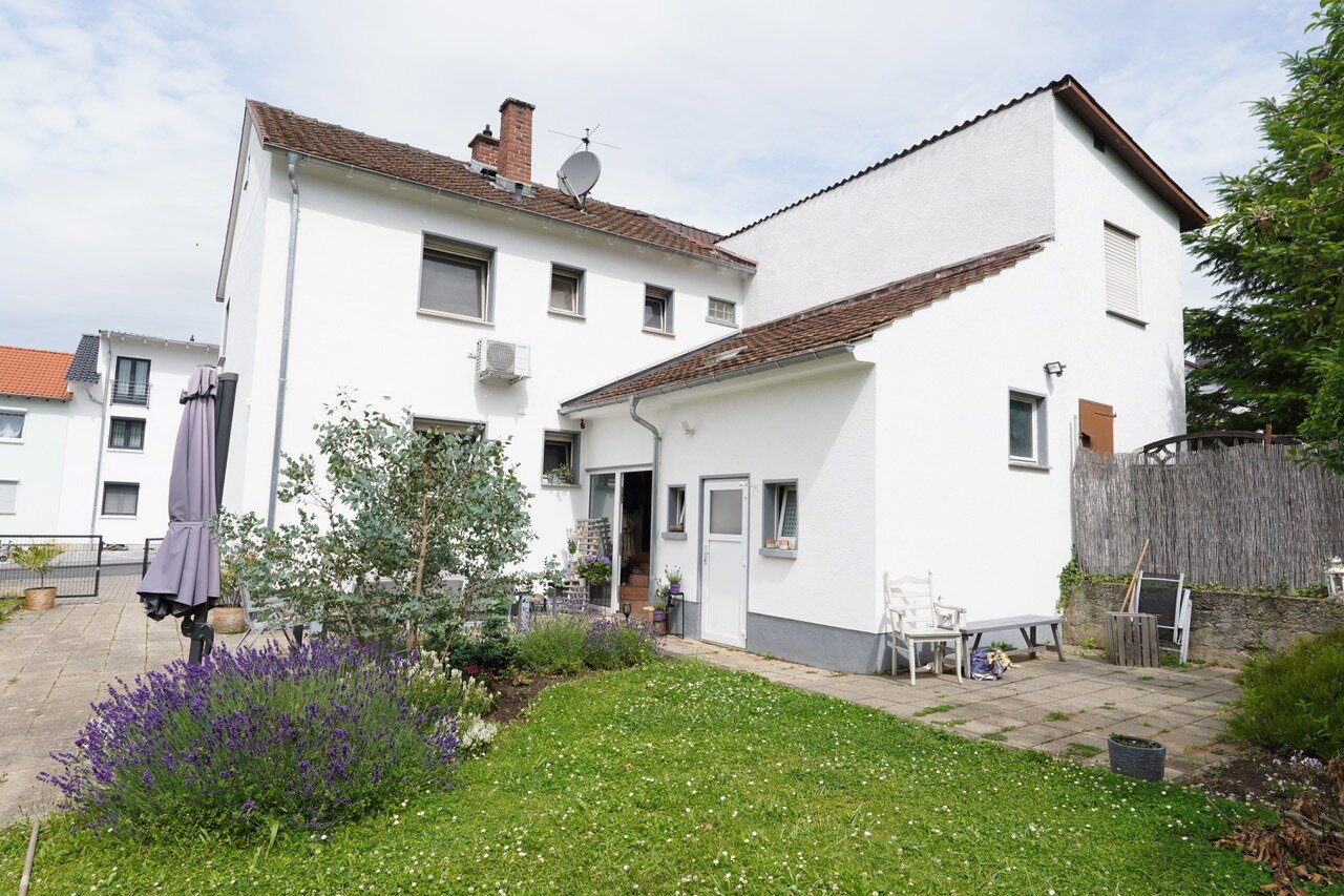 Doppelhaushälfte zum Kauf 480.000 € 4 Zimmer 120 m²<br/>Wohnfläche 704 m²<br/>Grundstück 01.06.2025<br/>Verfügbarkeit Friedberg Friedberg (Hessen) 61169