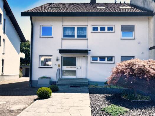 Mehrfamilienhaus zum Kauf provisionsfrei 1.100.000 € 10 Zimmer 310 m² 705 m² Grundstück frei ab sofort Endingen Endingen 79346