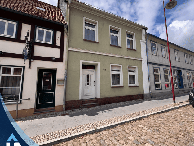 Reihenmittelhaus zum Kauf 124.000 € 4 Zimmer 120 m² 112 m² Grundstück Tangermünde Tangermünde 39590