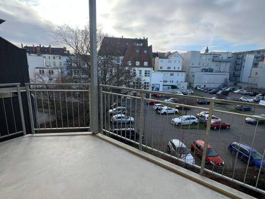 Wohnung zur Miete 384 € 3 Zimmer 65 m² frei ab sofort Zeitz 06712