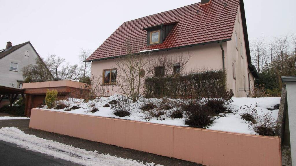 Haus zum Kauf 415.000 € 7 Zimmer 165 m² 834 m² Grundstück Bergstraße Nr.26 Poppenhausen 97490