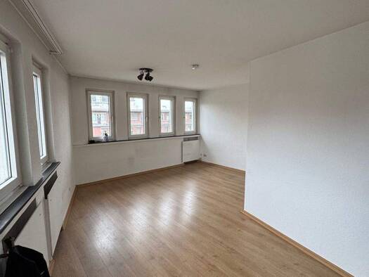 Wohnung zur Miete 395 € 2 Zimmer 47 m² 4. Geschoss frei ab sofort Südviertel Essen 45128
