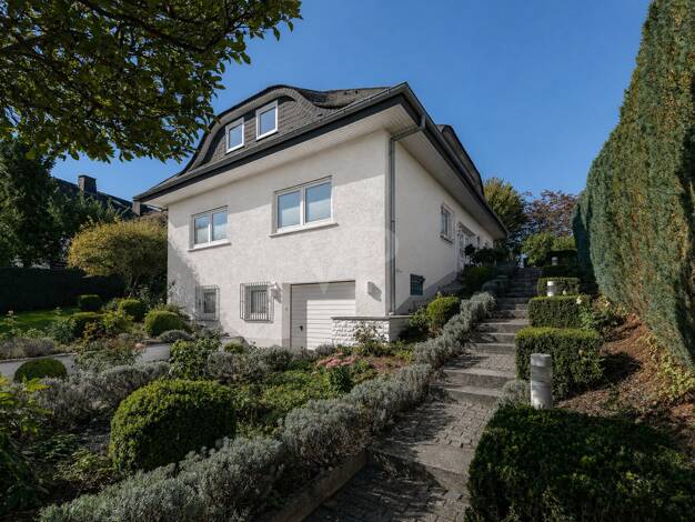 Einfamilienhaus zum Kauf 849.000 € 6,5 Zimmer 257,9 m² 805 m² Grundstück Wallrabenstein Hünstetten 65510