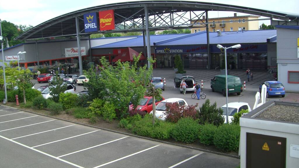 Verkaufsfläche zur Miete 12 € 660 m² Verkaufsfläche Am Vierherrenwald 2 - 4 Erbach Homburg 66424