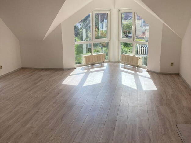 Wohnung zur Miete 589 € 3 Zimmer 80 m² Dachgeschoss, 4. Geschoss frei ab 01.08.2025 Feldstr. 1c Neustädt Eckardtshausen 99834