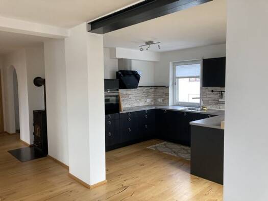 Wohnung zur Miete 1.000 € 3 Zimmer 90 m² 1. Geschoss frei ab sofort Neumarkt Neumarkt in der Oberpfalz 92318