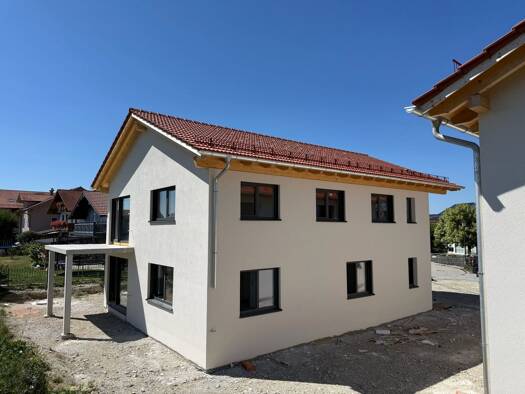 Wohnung zur Miete 1.680 € 4 Zimmer 106 m² Geschoss 1/2 frei ab 01.11.2026 Simsseestraße 10 Halfing Halfing 83128