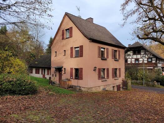 Einfamilienhaus zur Miete 600 € 5 Zimmer 110 m² 200 m² Grundstück frei ab 01.01.2026 Wiesbachtal 15 Frielingen Kirchheim 36275