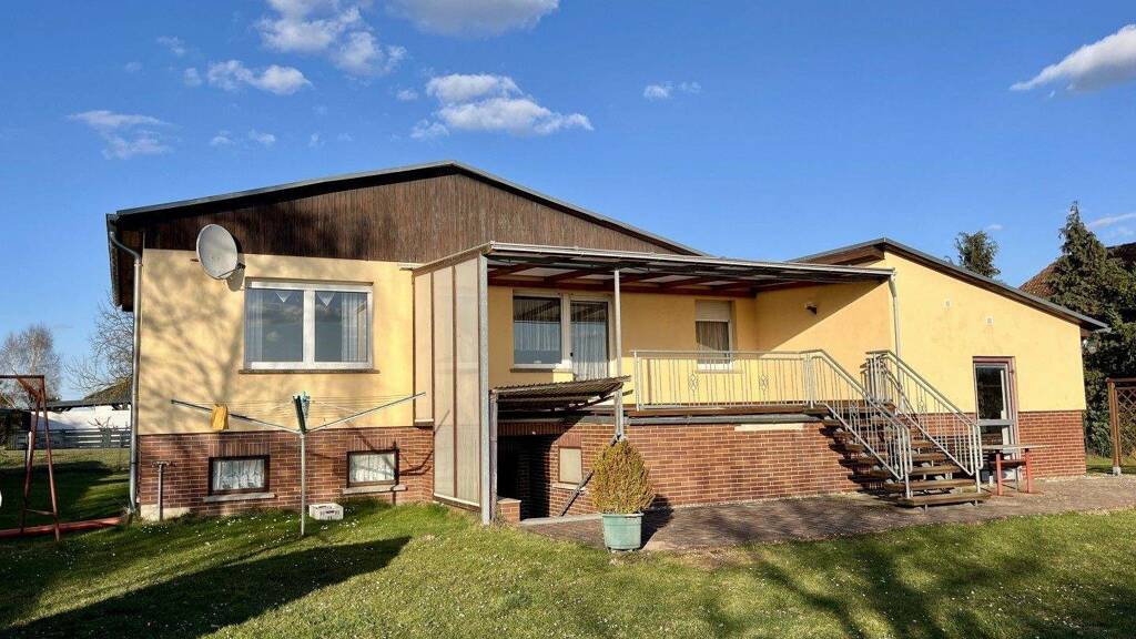 Einfamilienhaus zum Kauf 298.000 € 4 Zimmer 100 m² 1.400 m² Grundstück frei ab sofort Päwesin 14778