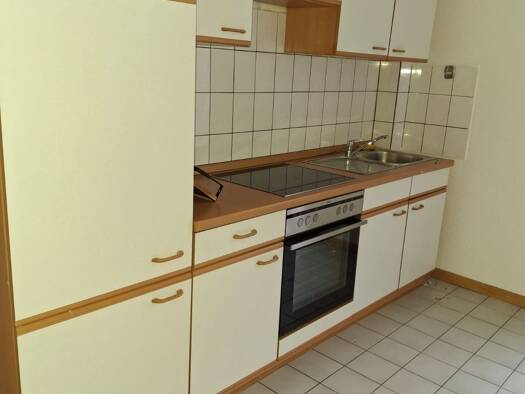 Wohnung zur Miete 550 € 3 Zimmer 65 m² frei ab sofort Mitte Mitte 27568