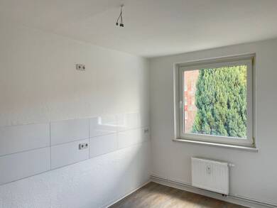 Wohnung zur Miete 300 € 2 Zimmer 45,5 m² 1. Geschoss frei ab sofort Eggersdorfer Straße 13 Fermersleben Magdeburg 39122