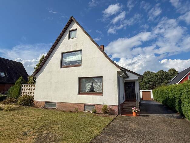 Mehrfamilienhaus zum Kauf 525.000 € 5 Zimmer 129,3 m² 1.008 m² Grundstück Wedel 22880