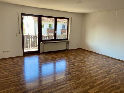 Wohnung zur Miete 820 € 3 Zimmer 87,7 m² 1. Geschoss frei ab 01.01.2026 Burgfarrnbach Fürth 90768