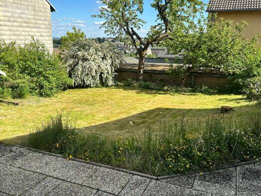 Einfamilienhaus zur Miete 890 € 5 Zimmer 156 m² 482 m² Grundstück frei ab 01.10.2025 Innenstadt Hof 95030