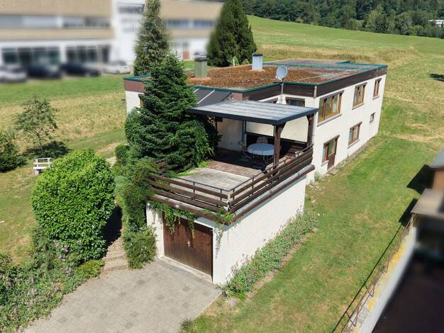 Einfamilienhaus zum Kauf 185.000 € 8 Zimmer 173 m² 958 m² Grundstück Starzeln Burladingen 72393