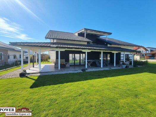 Terrassenwohnung zur Miete 850 € 2 Zimmer 59,5 m² Neukirchen an der Enknach 5145