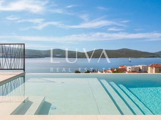 Haus zum Kauf 1.750.000 € 6 Zimmer 380 m² 420 m² Grundstück Sibenik 0