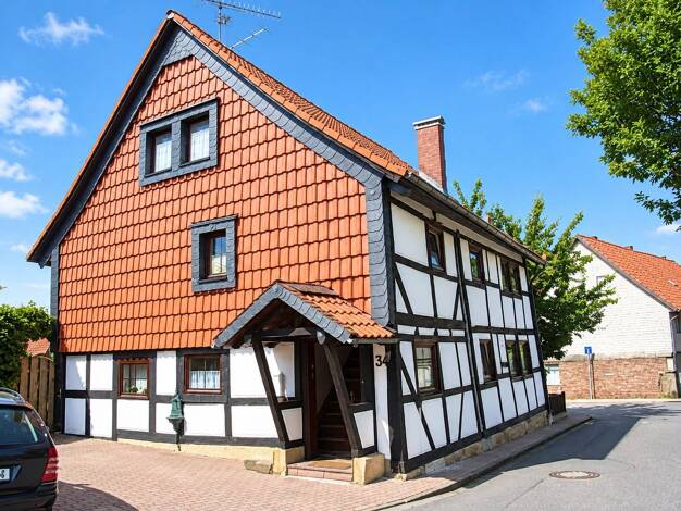 Einfamilienhaus zum Kauf provisionsfrei 189.000 € 8 Zimmer 171 m² 435 m² Grundstück Dorfmitte 3 Weddingen Goslar 38690