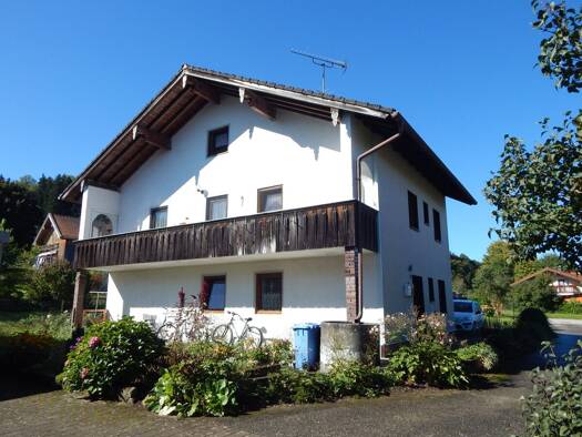 Mehrfamilienhaus zum Kauf 290.000 € 6 Zimmer 146 m² 457 m² Grundstück Dorfstraße 43 Oberteisendorf Teisendorf 83317