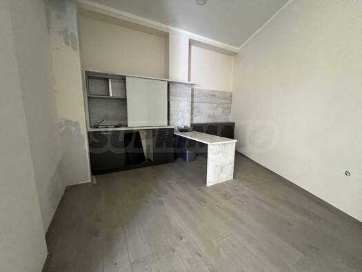 Laden zum Kauf 1.000 € Burgas