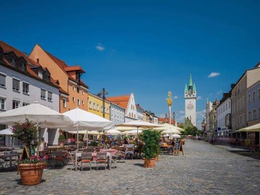 Doppelhaushälfte zum Kauf 687.000 € 5 Zimmer 145 m² Frauenbrünnl Straubing 94315