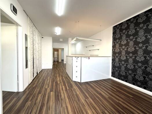 Bürofläche zur Miete 21,76 € 4 Zimmer 85 m² Bürofläche Götzens 6091