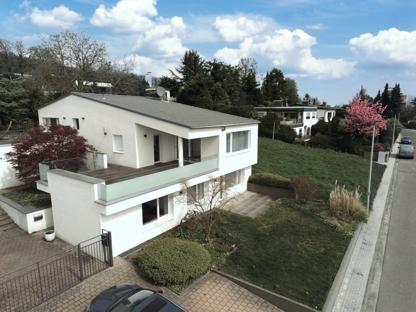 Haus zum Kauf 1.750.000 € 7 Zimmer 248 m²<br/>Wohnfläche 653 m²<br/>Grundstück Neuenhain Bad Soden am Taunus 65812