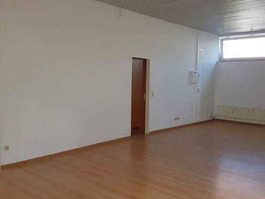 Laden zum Kauf 330.000 € 2 Zimmer 70 m² Verkaufsfläche teilbar ab 46 m² Unterpfaffenhofen Germering 82110