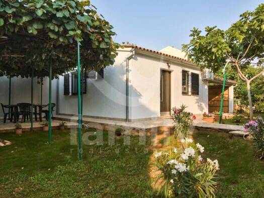 Haus zum Kauf 540.000 € 7 Zimmer 259 m² Fazana